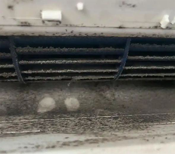 奉贤空调吹的风有股烧焦味是怎么回事